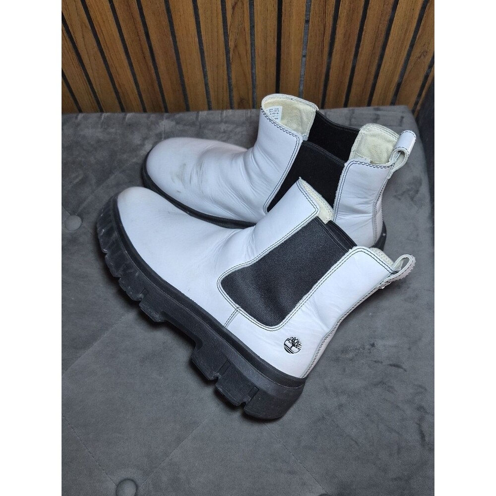 Timberland Women's White and Black Boots